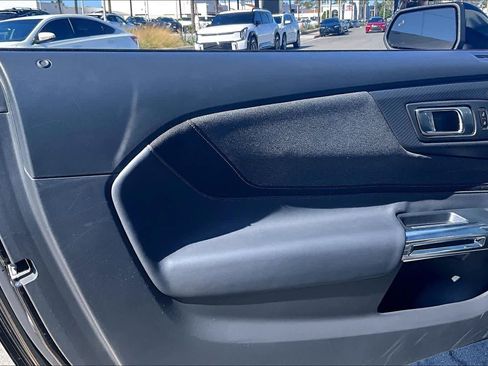 Used 2025 Ford Mustang Coupe image 20