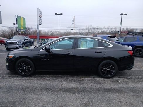 Used 2023 Chevrolet Malibu LT image 2
