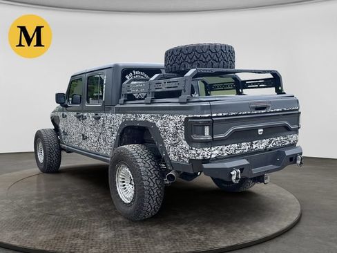 Used 2024 Jeep Gladiator Sport AWD/4WD image 3