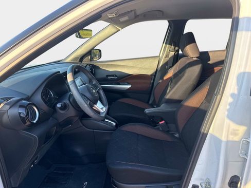 Used 2020 Nissan Kicks SR w/ Exterior Package image 19