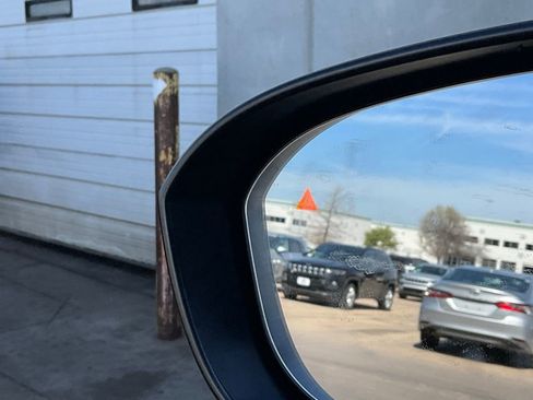 Used 2025 Nissan Rogue SV image 20