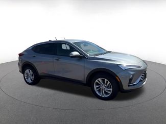 Used 2025 Buick Envista Preferred video 2