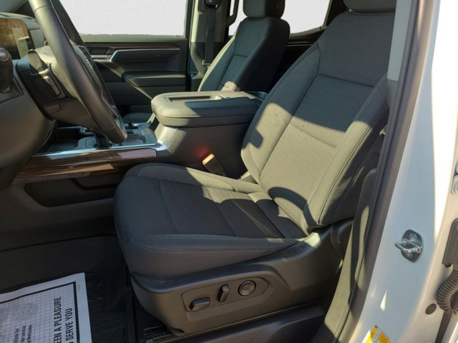 Used 2022 Chevrolet Silverado 1500 RST AWD/4WD image 11