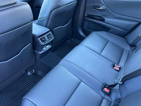 Certified 2025 Lexus ES 300h w/ Premium Package image 26