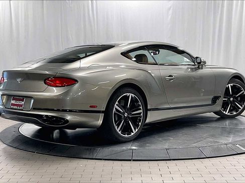 Used 2022 Bentley Continental GT image 10