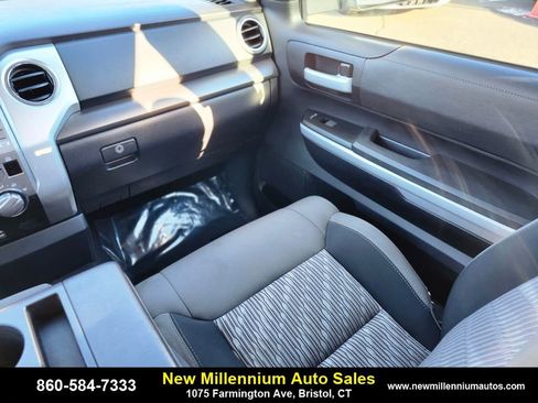 Used 2018 Toyota Tundra SR5 image 12