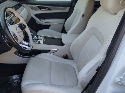 Used 2025 Jaguar F-PACE R-Dynamic S image 15