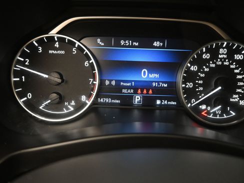 Used 2024 Nissan Murano SV w/ SV Midnight Edition Package image 17