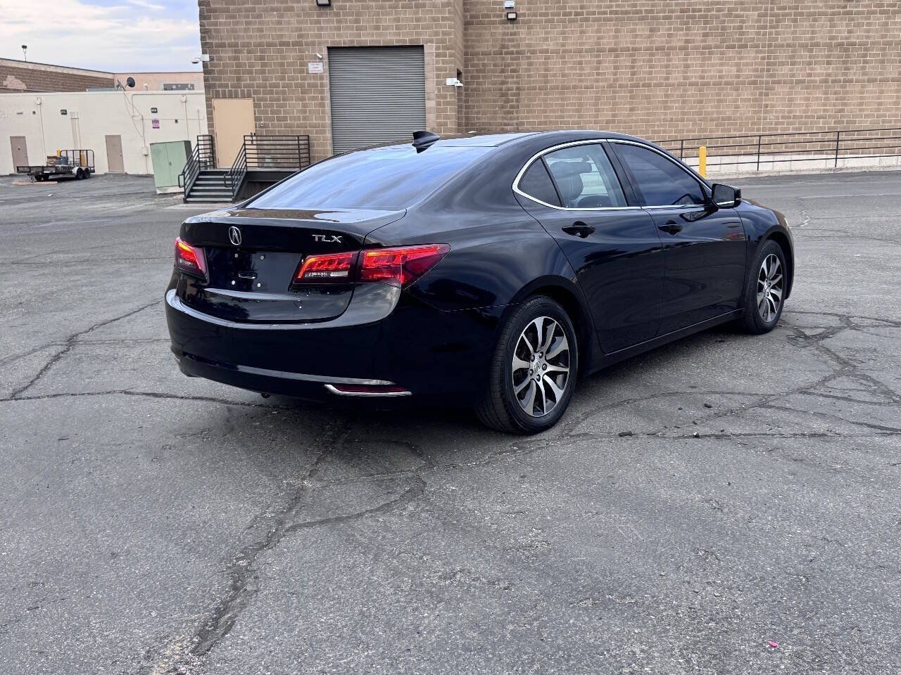 Used 2016 Acura TLX FWD image 5