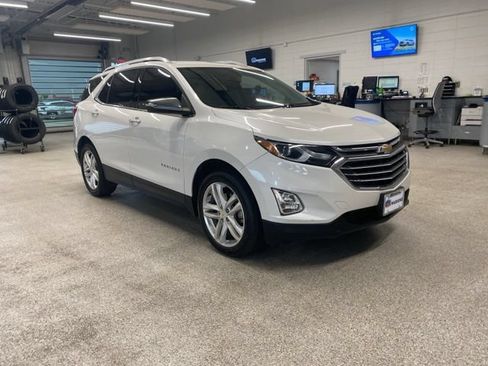 Used 2019 Chevrolet Equinox Premier FWD image 3