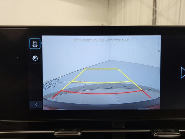 Used 2025 Hyundai Kona SEL FWD image 34