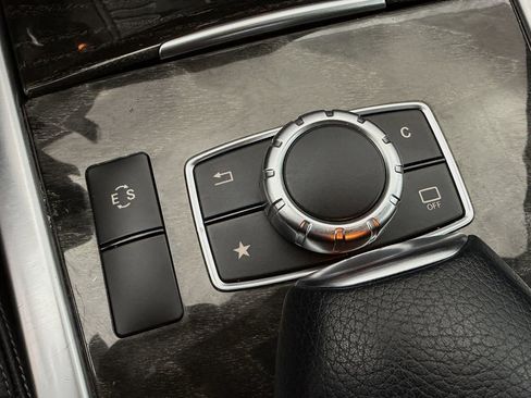 Used 2016 Mercedes-Benz E 350 4MATIC Luxury Sedan Premium image 20