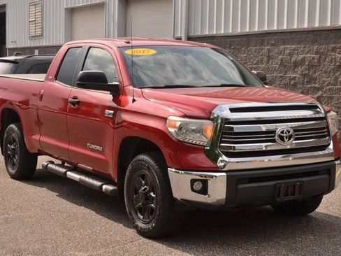 Used 2017 Toyota Tundra SR5 AWD/4WD image 2