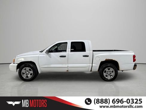 Used 2005 Dodge Dakota Laramie w/ Sport Appearance Group AWD/4WD image 8