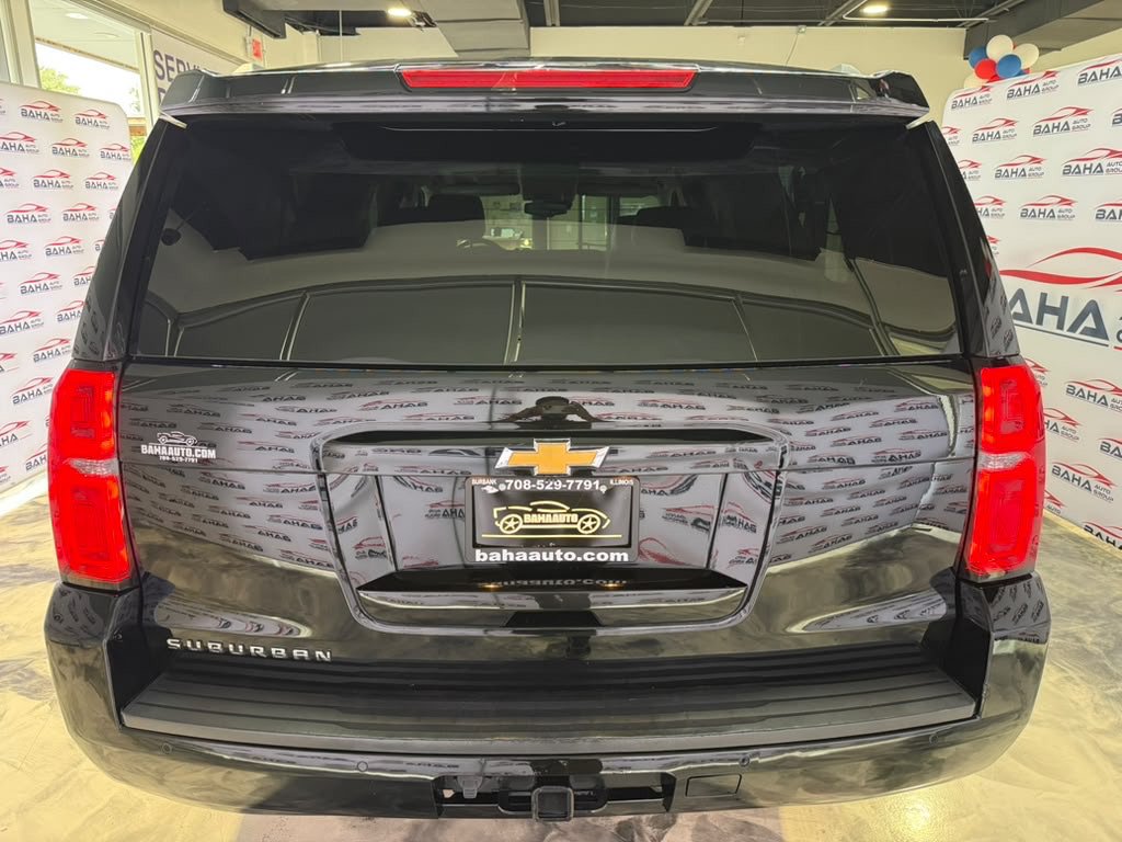 Used 2020 Chevrolet Suburban LT AWD/4WD image 4