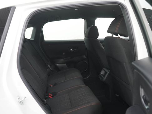 Used 2024 Honda HR-V Sport image 12