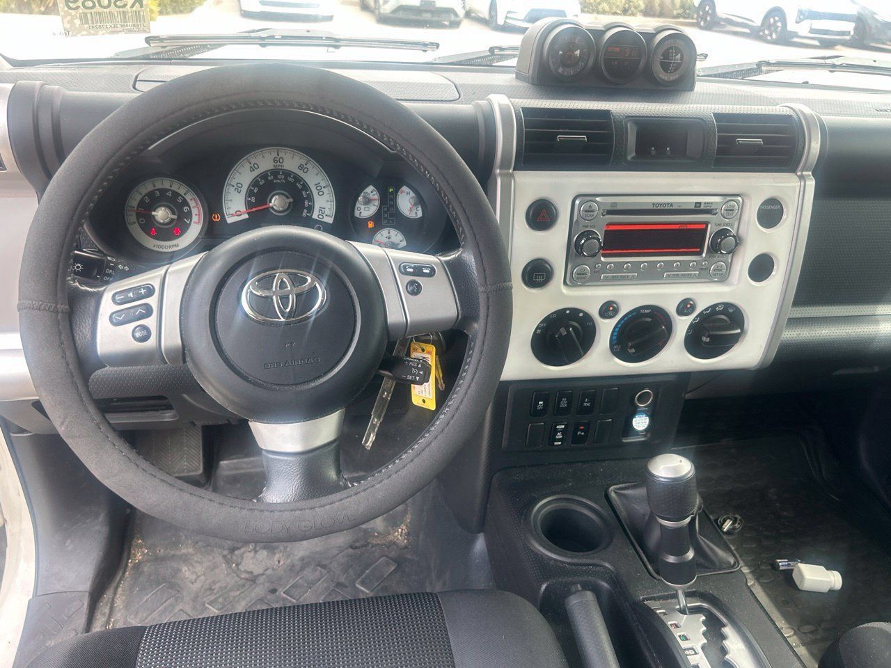 Used 2014 Toyota FJ Cruiser 4WD w/ Upgrade Package image 8