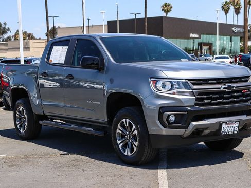 Used 2021 Chevrolet Colorado Z71 AWD/4WD image 3