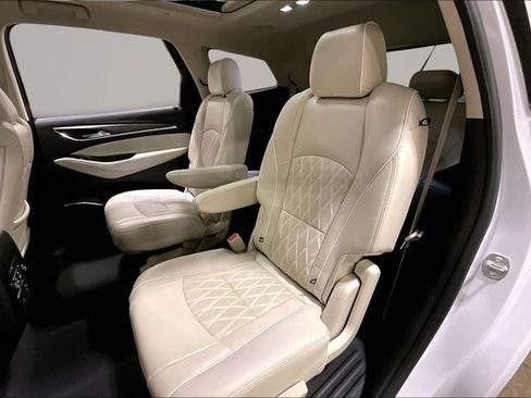 Used 2024 Buick Enclave Avenir w/ Avenir Technology Package FWD image 26