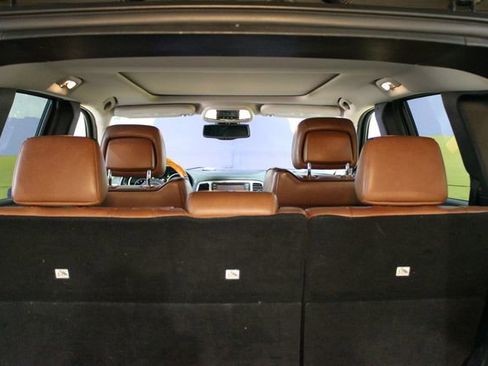 Used 2012 Jeep Grand Cherokee Overland image 17