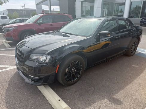 Used 2023 Chrysler 300 Touring L w/ Popular Equipment Group AWD/4WD image 31