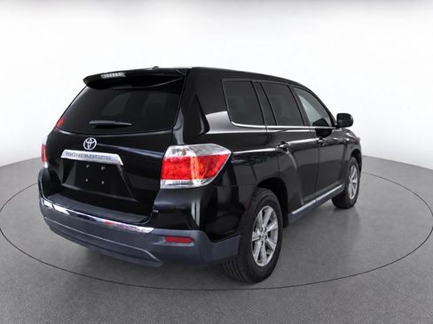 Used 2013 Toyota Highlander FWD image 7