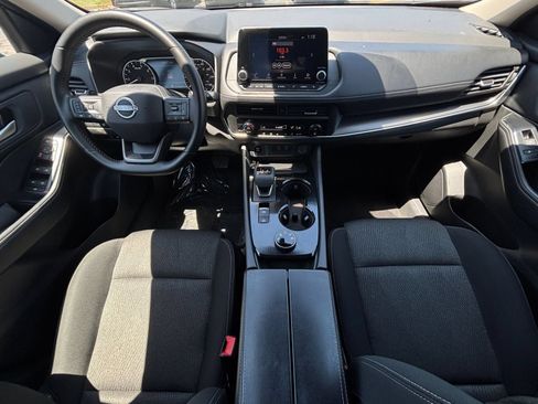 Used 2025 Nissan Rogue SV AWD/4WD image 35