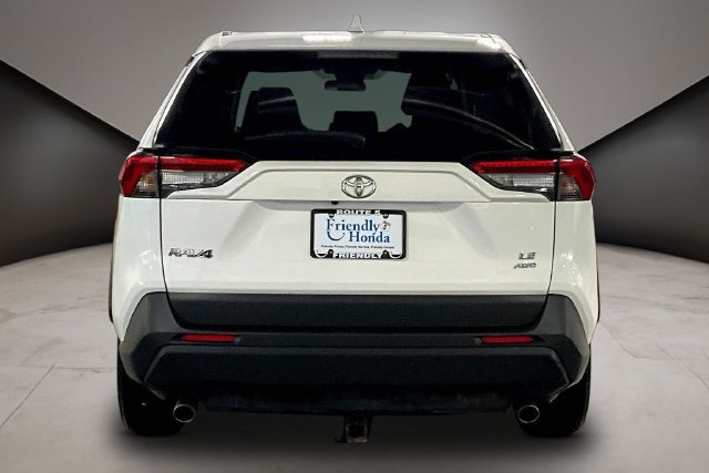 Used 2024 Toyota RAV4 LE AWD/4WD image 5