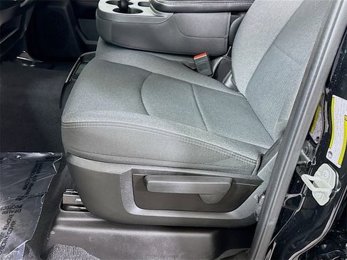 Used 2024 RAM 2500 Tradesman w/ Chrome Appearance Group image 24