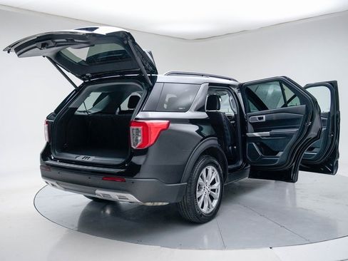 Used 2023 Ford Explorer XLT w/ Equipment Group 202A image 21