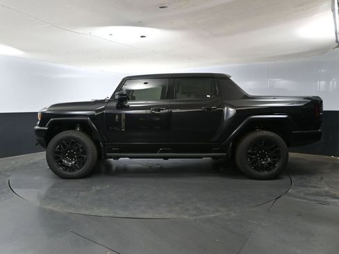 New 2025 GMC Hummer EV 2X w/ LPO, Dark Essentials Package image 9