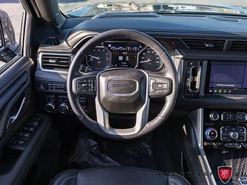 Used 2021 GMC Yukon XL Denali w/ Denali Premium Package image 2