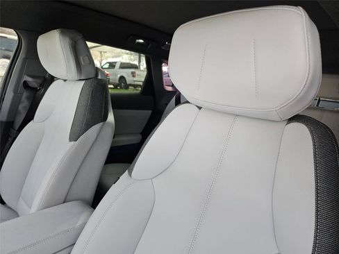 New 2026 Cadillac Optiq Sport 1 w/ LPO, Floor Liner Package image 12