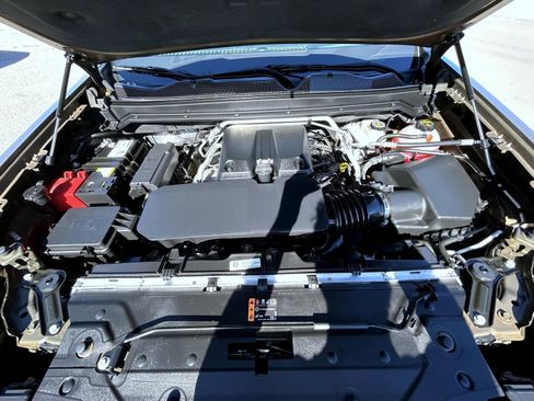 Certified 2024 Chevrolet Colorado Trail Boss w/ Technology Package image 24