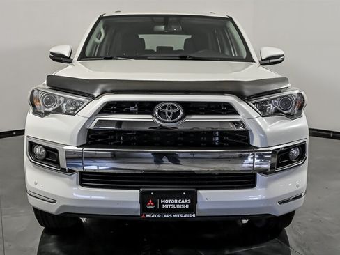 Used 2018 Toyota 4Runner Limited AWD/4WD image 4