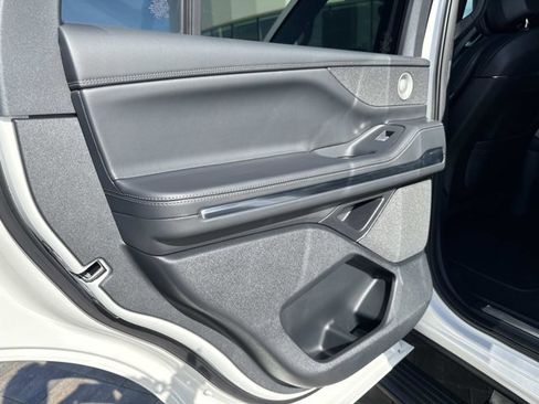 New 2025 Lincoln Navigator Reserve w/ Jet Appearance Package image 14