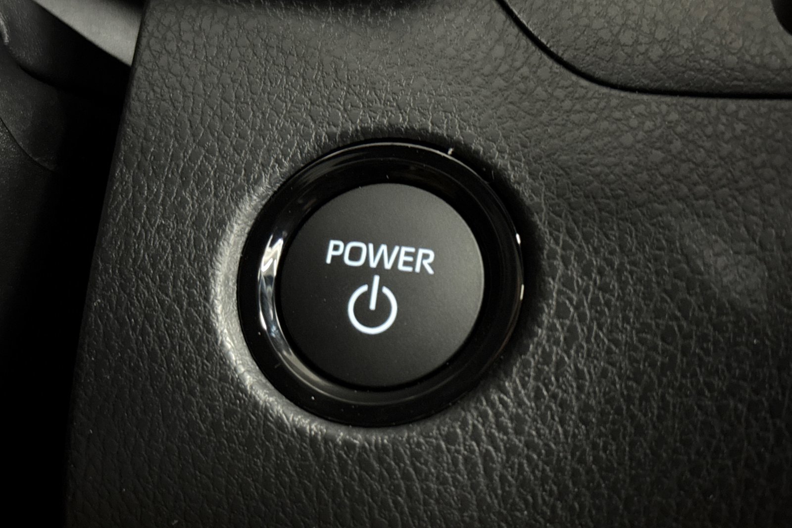 Used 2026 Toyota Camry SE FWD image 25