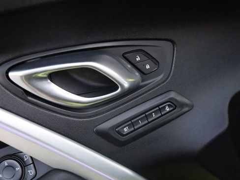 Used 2020 Chevrolet Camaro SS image 31