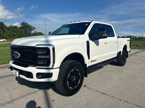 New 2026 Ford F350 Platinum w/ Tremor Off-Road Package AWD/4WD image 11