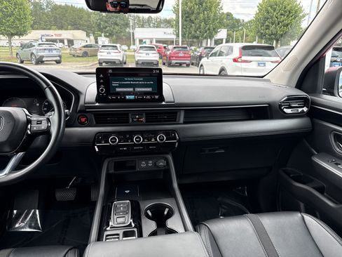 Used 2023 Honda Pilot EX-L image 12