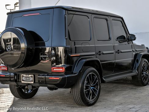 Used 2024 Mercedes-Benz G 550 image 12