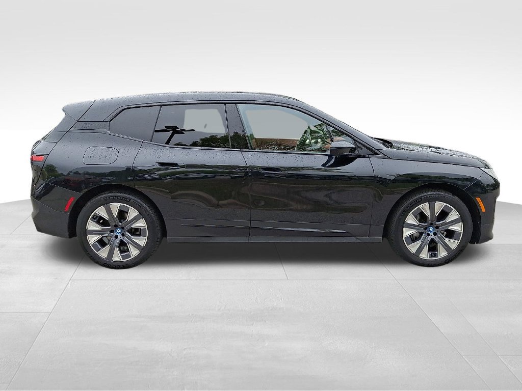 Used 2024 BMW iX xDrive50 w/ Convenience Package AWD/4WD image 7