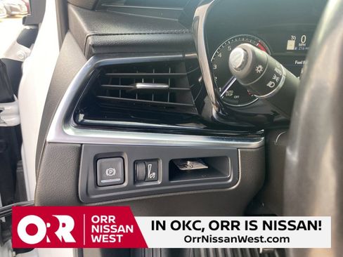 Used 2023 Cadillac XT6 Sport image 28