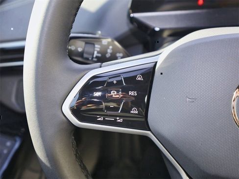 New 2025 Volkswagen ID.4 Pro image 22