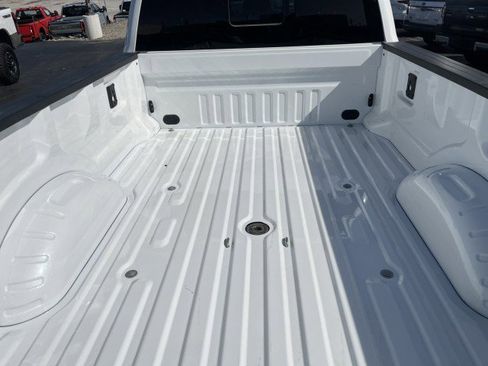 Used 2022 Ford F350 Platinum w/ FX4 Off-Road Package image 8