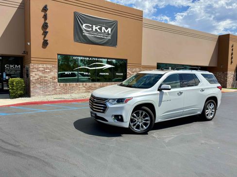 Used 2018 Chevrolet Traverse High Country w/ LPO, 'HIT The Road' Package AWD/4WD image 2