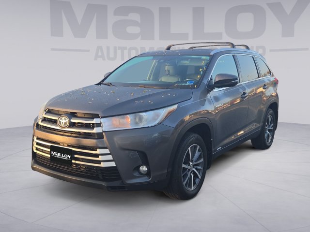 Used 2019 Toyota Highlander XLE AWD/4WD image 1
