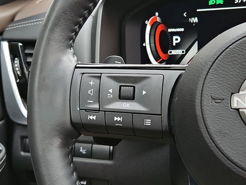 Certified 2023 Nissan Rogue Platinum w/ Platinum Premium Package image 21