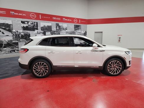 Used 2020 Lincoln Nautilus Reserve image 2