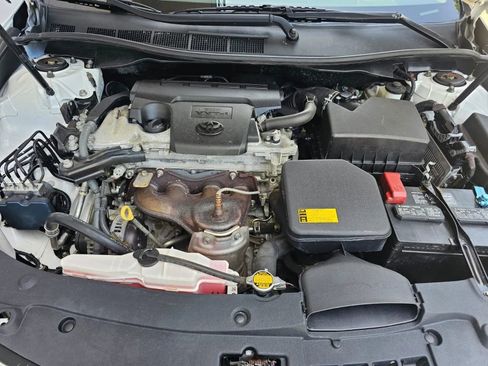 Used 2014 Toyota Camry LE image 17